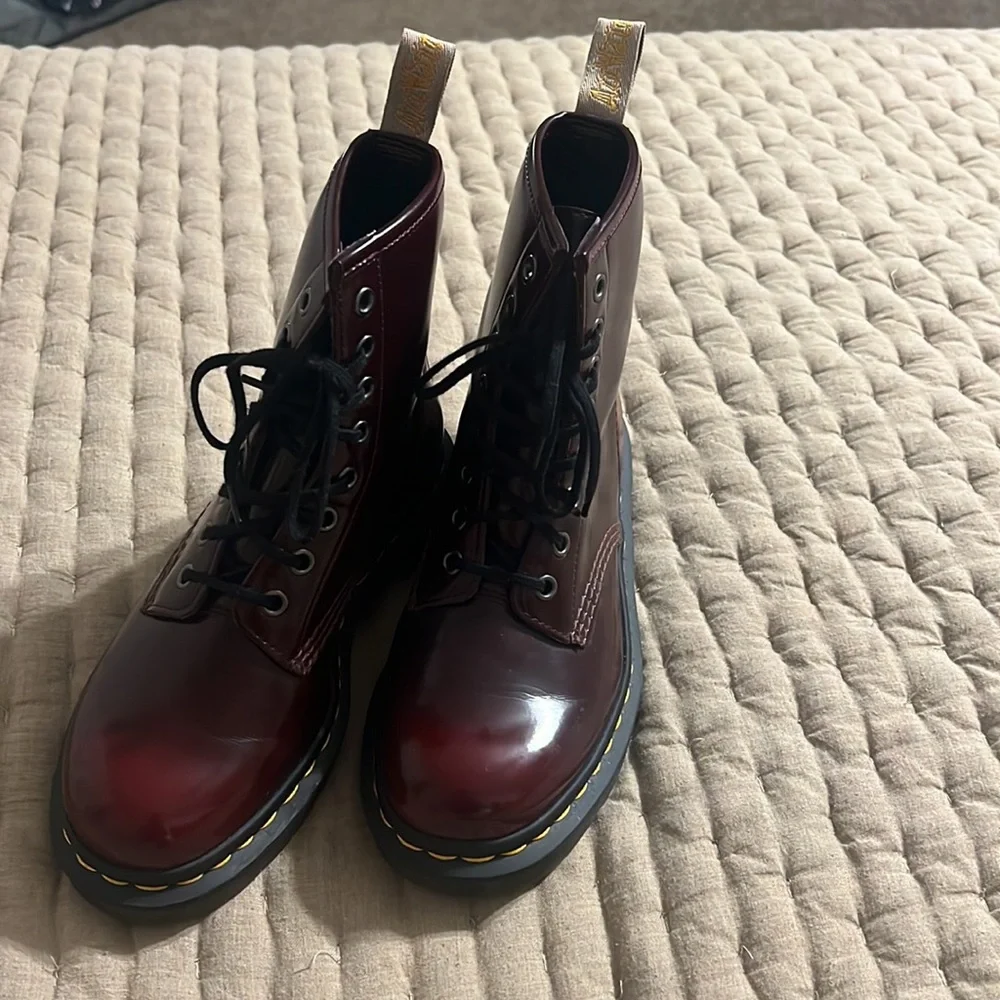 DR. MARTENS - Picture 2 of 4